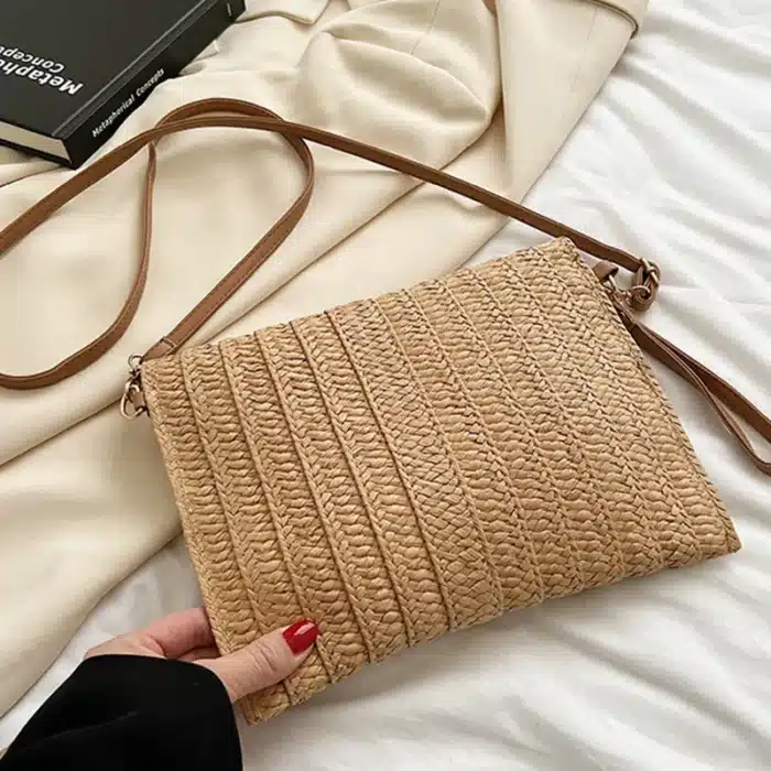Pochette en paille 4