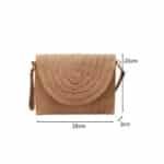 pochette en paille