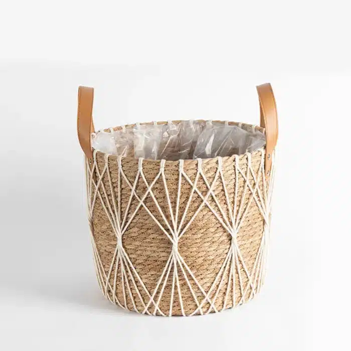 Cache pot rotin 7
