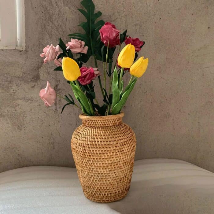 vase rotin tressé